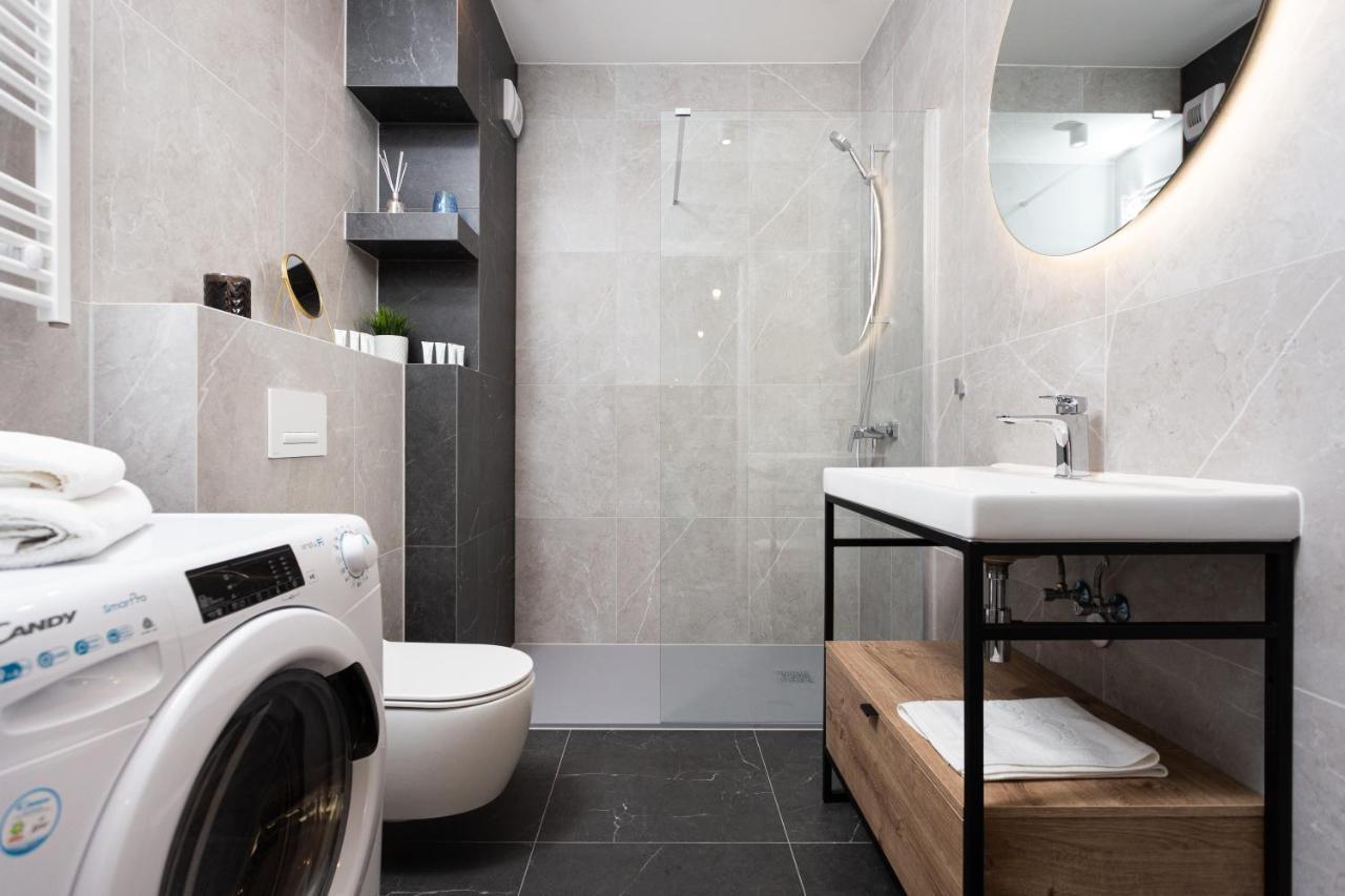 City Of The Kings - Indigo Apartment Krakow Luaran gambar